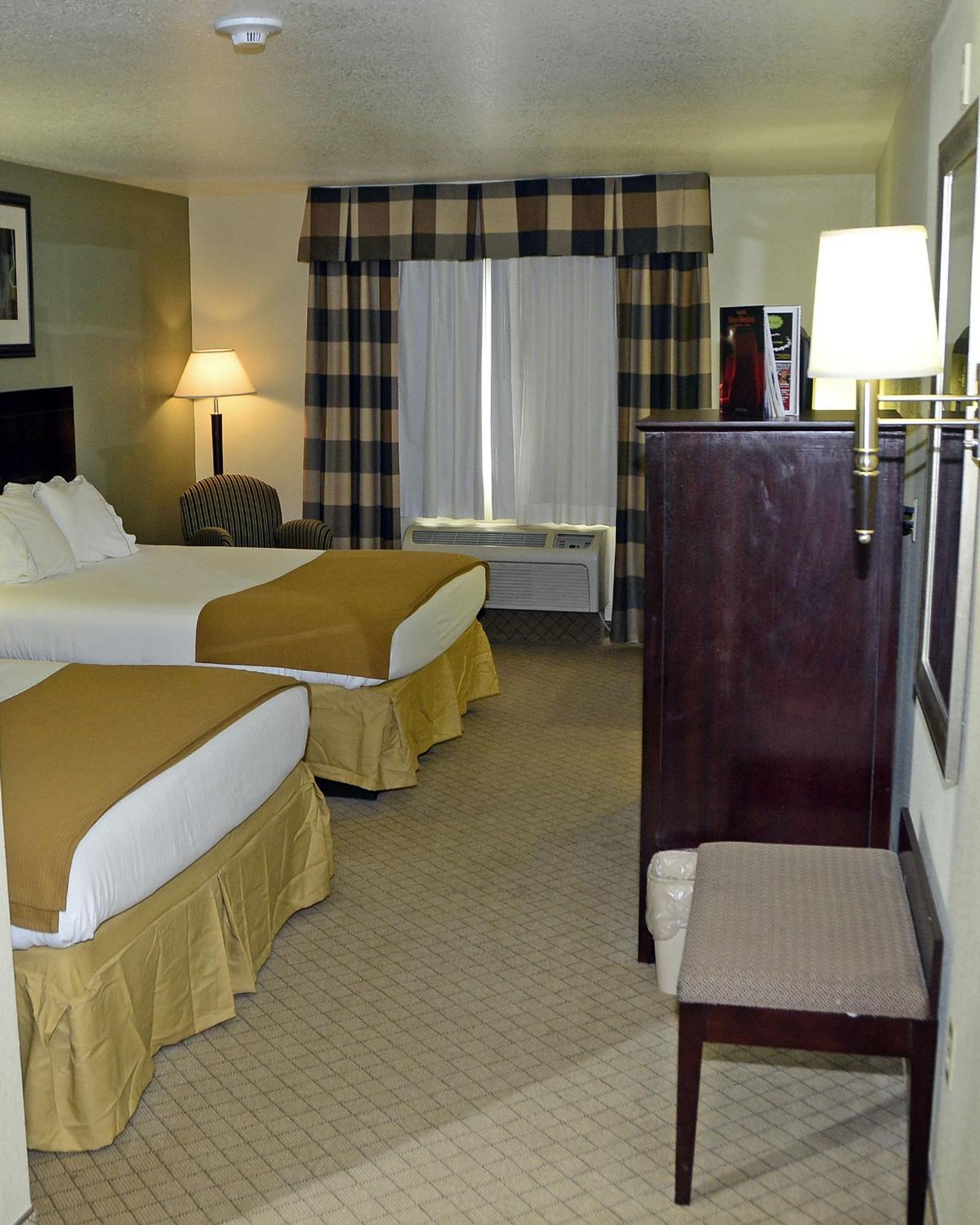 Holiday Inn Express & Suites Alamogordo Highway 54/70 By Ihg Exterior foto